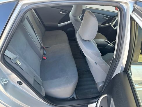 Used 2014 Toyota Prius Two FWD image 17