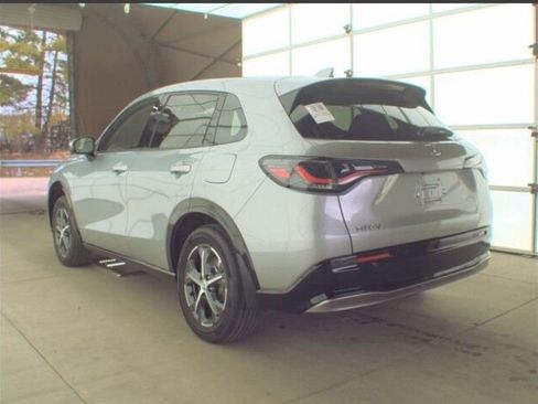 Used 2025 Honda HR-V EX-L image 3