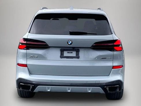 Used 2025 BMW X5 xDrive40i w/ M Sport Package image 4