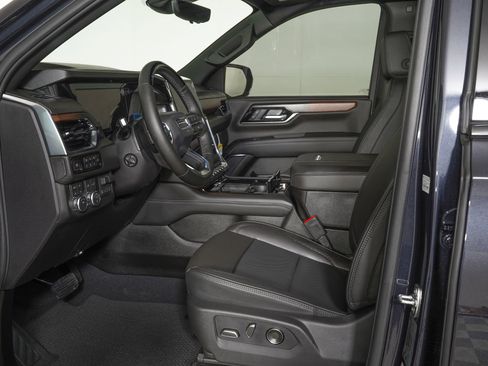 Used 2026 GMC Yukon Denali w/ Denali Reserve Package AWD/4WD image 18