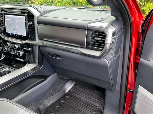 Certified 2025 Ford F150 Platinum w/ Equipment Group 702A High AWD/4WD image 16