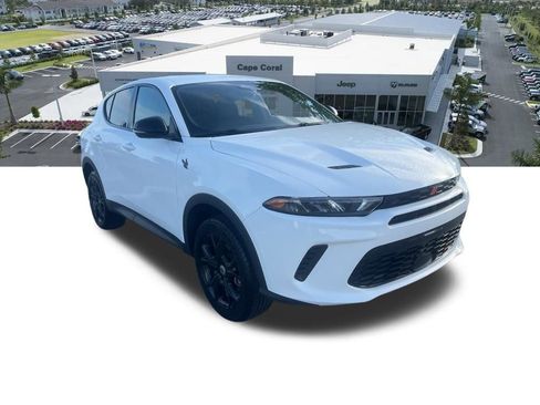 Used 2023 Dodge Hornet GT w/ GT Blacktop Package AWD/4WD image 12