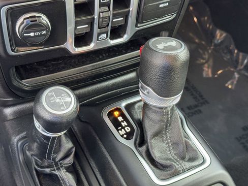 Certified 2025 Jeep Wrangler Unlimited Sahara AWD/4WD image 24