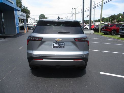 New 2026 Chevrolet Equinox LT w/ Convenience Package II image 4