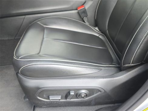 Used 2024 Jeep Grand Cherokee Limited image 32