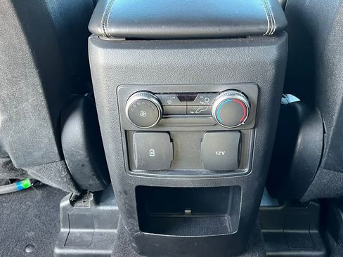 Used 2020 Ford Explorer XLT w/ Equipment Group 202A image 35