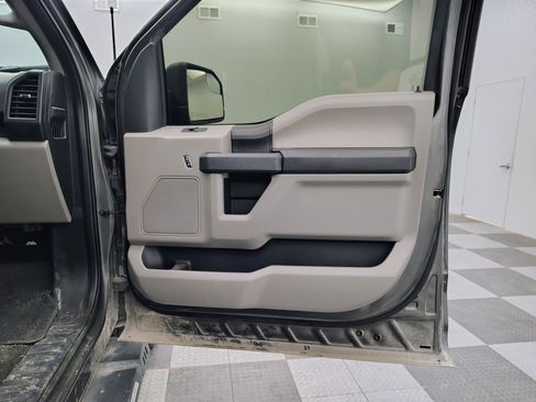 Used 2019 Ford F150 XL w/ Equipment Group 101A Mid AWD/4WD image 14