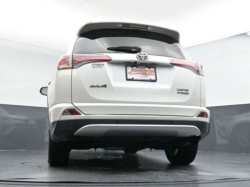 Used 2016 Toyota RAV4 Limited image 40