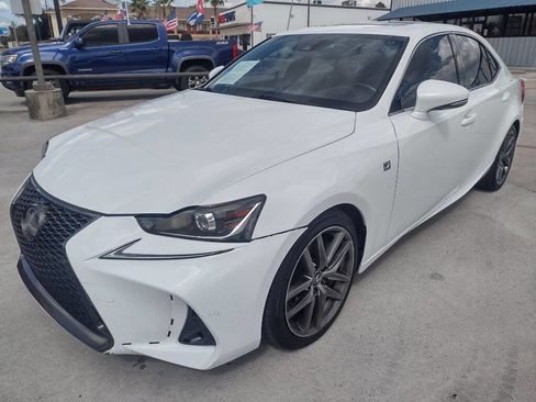 Used 2019 Lexus IS 300 image 3