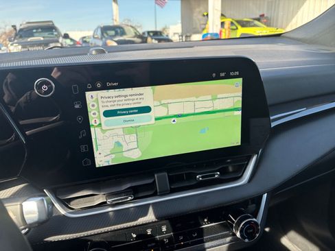 Used 2025 Chevrolet Equinox LT image 20