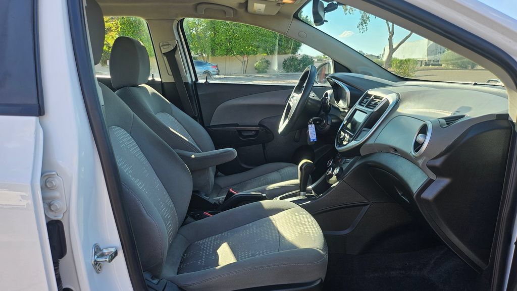Used 2019 Chevrolet Sonic LT FWD image 19