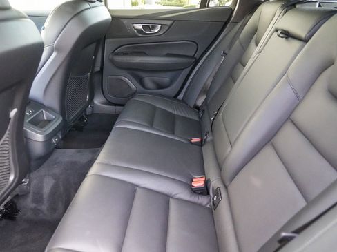 Used 2025 Volvo V60 B5 Cross Country Plus AWD/4WD image 20