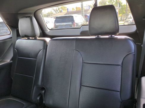 Used 2023 Chevrolet Traverse High Country FWD image 13