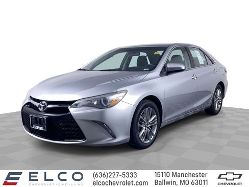 Used 2015 Toyota Camry SE image 1