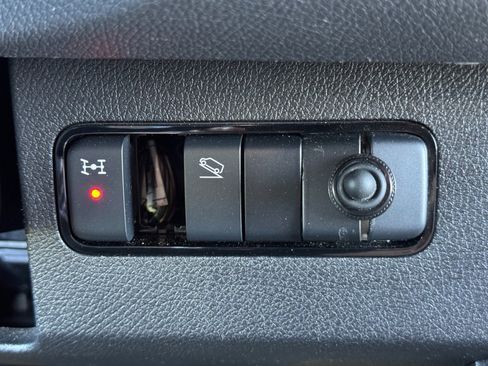 Used 2021 Mercedes-Benz Sprinter 2500 w/ Comfort Plus Package image 31