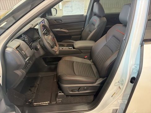 New 2026 Nissan Pathfinder Rock Creek image 8