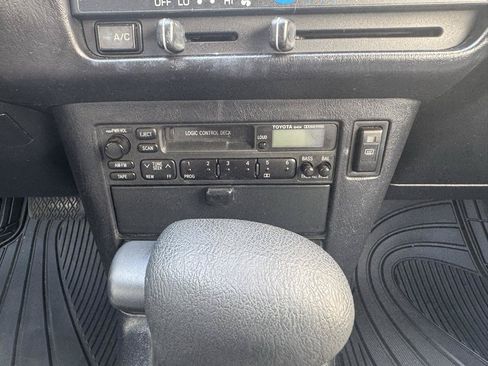 Used 1994 Toyota Tercel DX FWD image 17