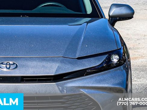 Used 2025 Toyota Camry LE image 16