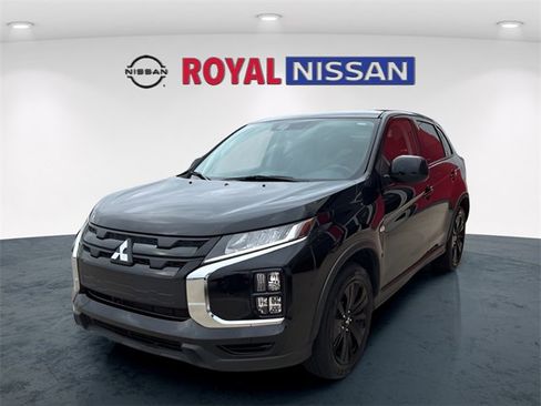 Used 2025 Mitsubishi Outlander Sport ES image 3