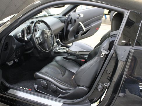 Used 2007 Nissan 350Z Touring w/ Cargo Convenience Pkg RWD image 11