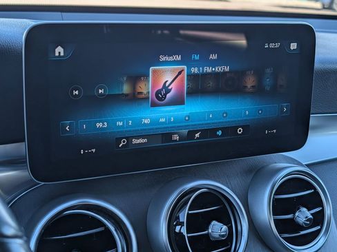 Used 2022 Mercedes-Benz GLC 300 4MATIC image 15