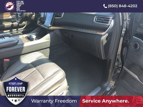 Used 2024 Jeep Grand Wagoneer L 4WD image 38