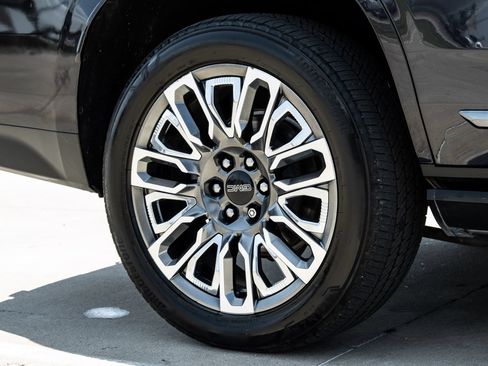 Used 2023 GMC Yukon Denali Ultimate AWD/4WD image 67