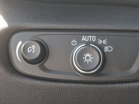 Used 2020 Chevrolet Blazer LT AWD/4WD image 24