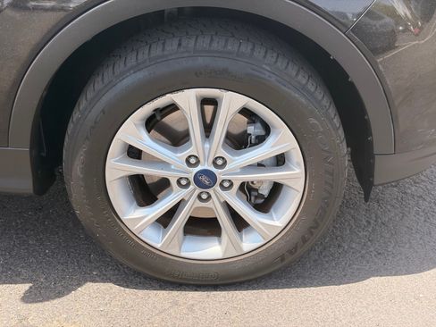 Used 2017 Ford Escape SE FWD image 9