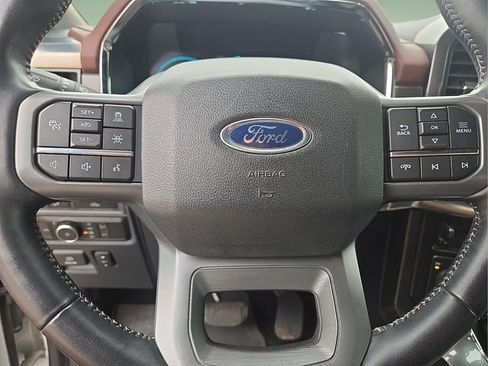 Used 2022 Ford F150 Lariat w/ Max Trailer Tow Package image 31