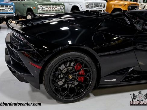 Used 2021 Lamborghini Huracan EVO image 40