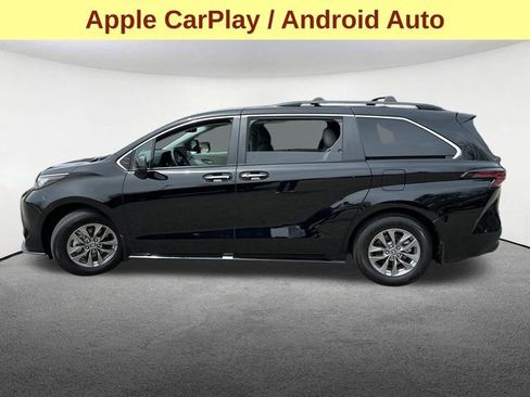 Certified 2023 Toyota Sienna XLE AWD/4WD image 7