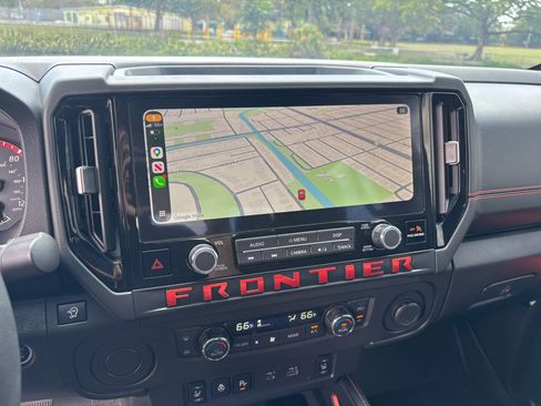 Used 2025 Nissan Frontier Pro-X w/ Pro Convenience Package image 16