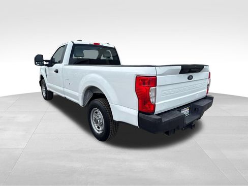 Used 2022 Ford F250 XL RWD image 3