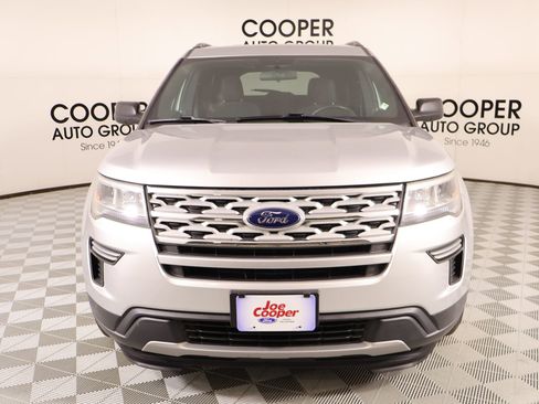 Used 2019 Ford Explorer XLT FWD image 8