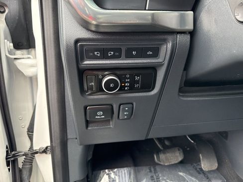 Certified 2023 Ford F150 Lariat w/ Equipment Group 502A High image 22