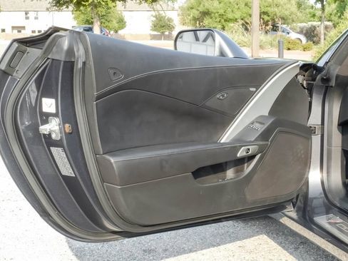 Used 2017 Chevrolet Corvette Stingray Coupe w/ Carbon Flash Badge Package RWD image 38