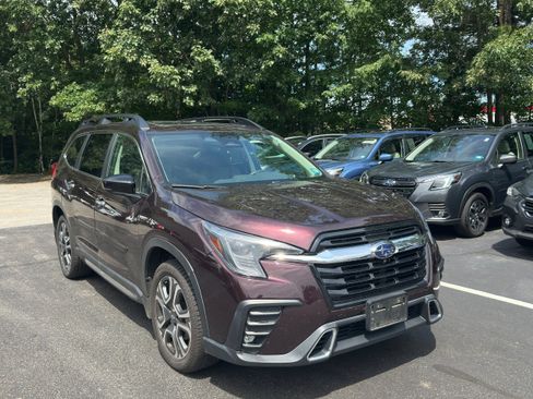 Used 2024 Subaru Ascent Touring AWD/4WD image 3