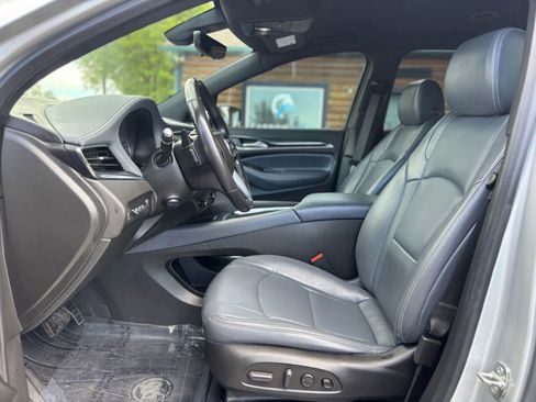 Used 2022 Buick Enclave Premium w/ Surround and Sites Package AWD/4WD image 10