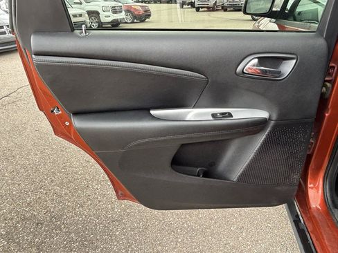 Used 2014 Dodge Journey SXT FWD image 13