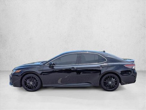 Used 2023 Toyota Camry XSE FWD image 8