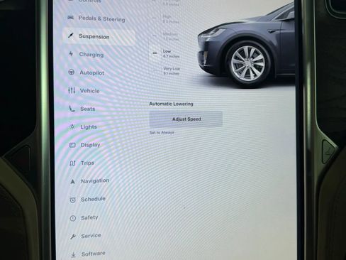 Used 2017 Tesla Model X 90D image 35