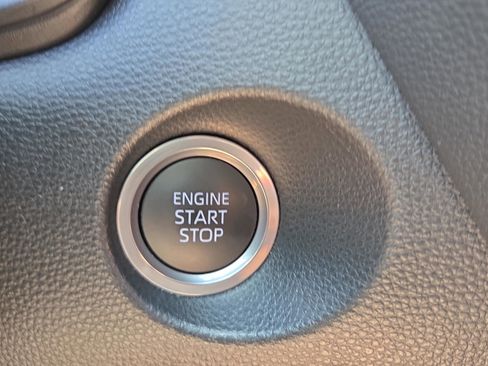 Used 2022 Toyota Corolla Cross LE FWD image 21
