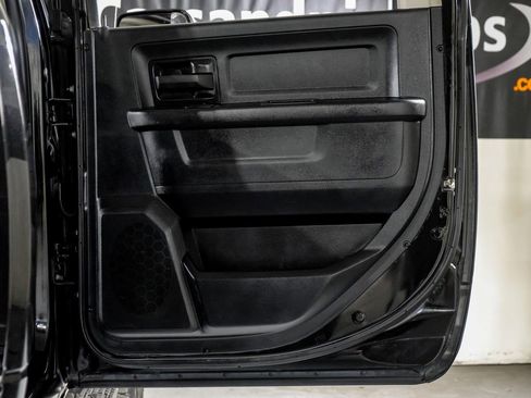 Used 2018 RAM 2500 Tradesman w/ Chrome Appearance Group AWD/4WD image 36