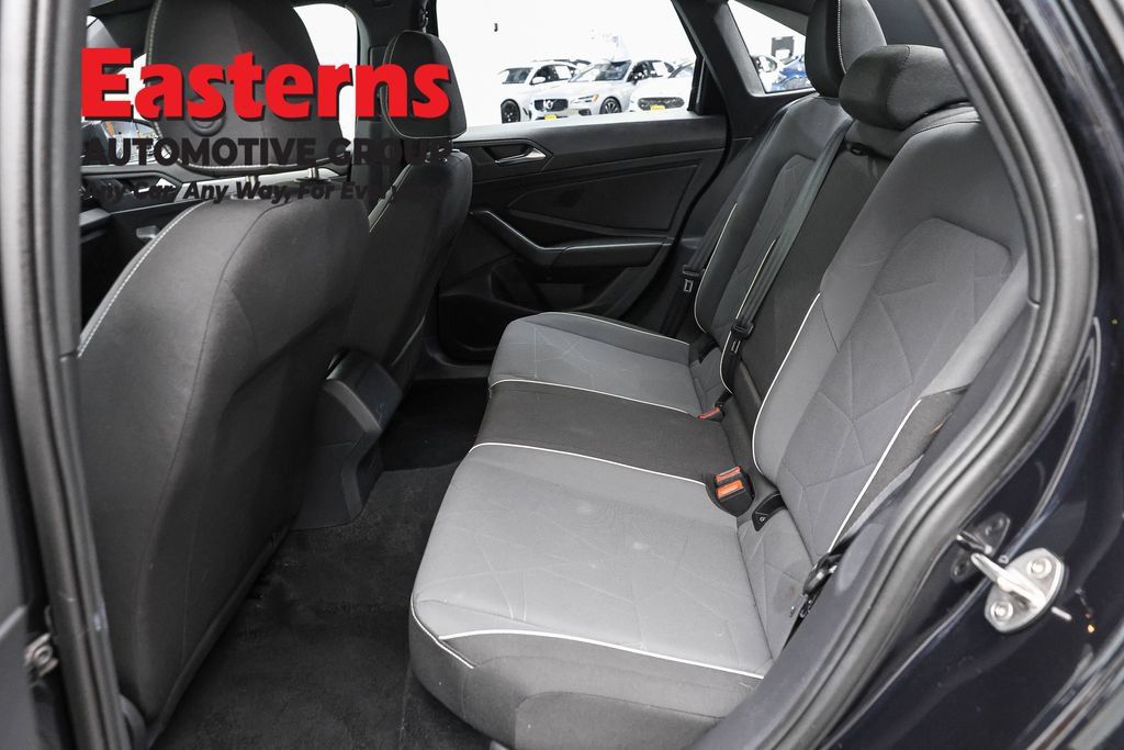Used 2025 Volkswagen Jetta Sport FWD image 20