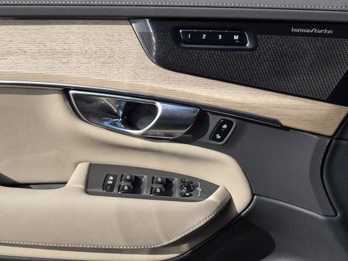 New 2026 Volvo XC90 B6 Ultra image 26