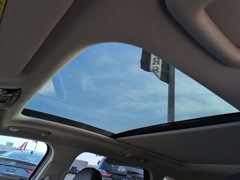 New 2026 Kia Sorento S w/ S Panoramic Sunroof Package FWD image 10