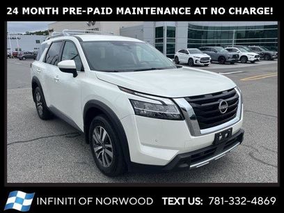 Used 2024 Nissan Pathfinder SL w/ Cargo Package