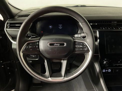 Used 2023 Jeep Grand Cherokee Altitude AWD/4WD image 26