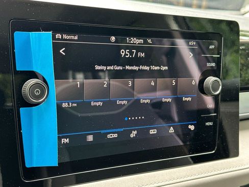 New 2026 Volkswagen Taos SE AWD/4WD image 17